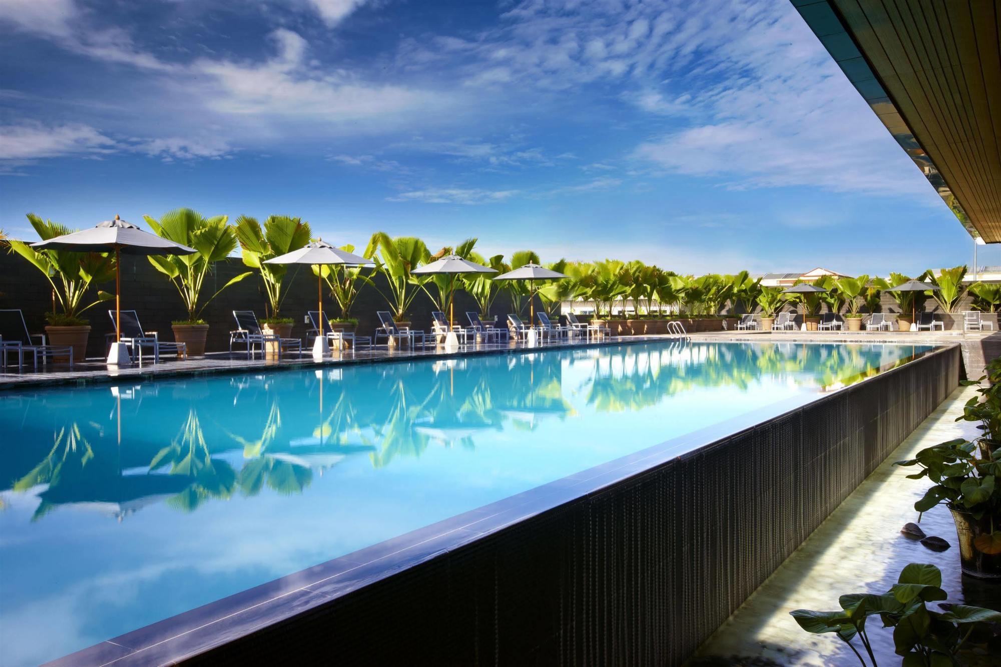Hotel Four Points By Sheraton Kuching Exterior foto