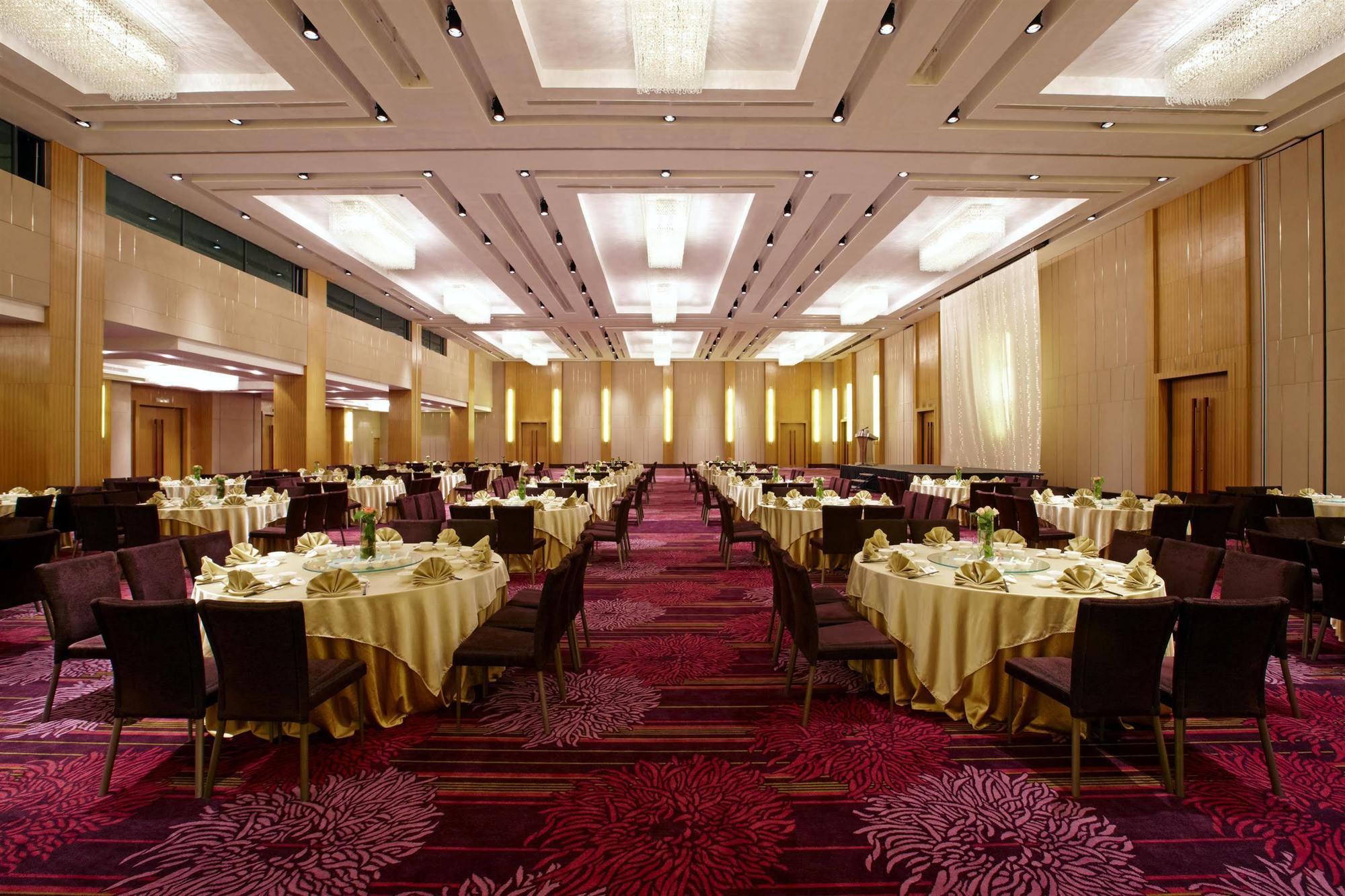 Hotel Four Points By Sheraton Kuching Restaurant foto