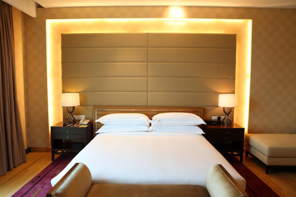 Hotel Four Points By Sheraton Kuching Exterior foto